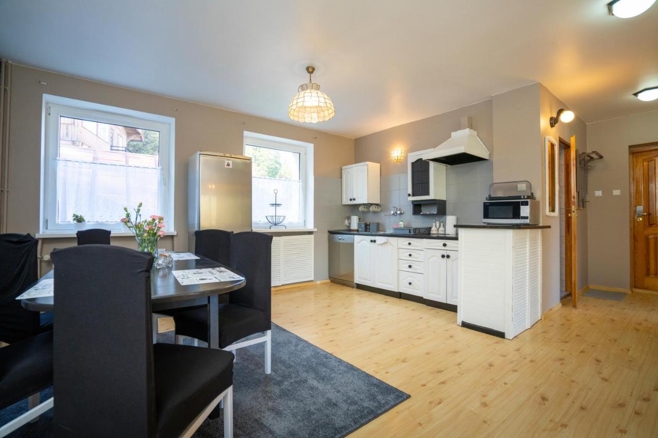 Apartamenty Wiosenna 스클라르스카포렘바 외부 사진